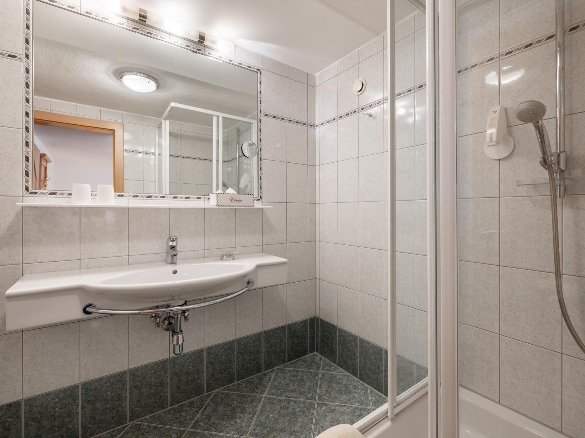 Hotel Garni Europa 장크트안톤암아를베르크 외부 사진