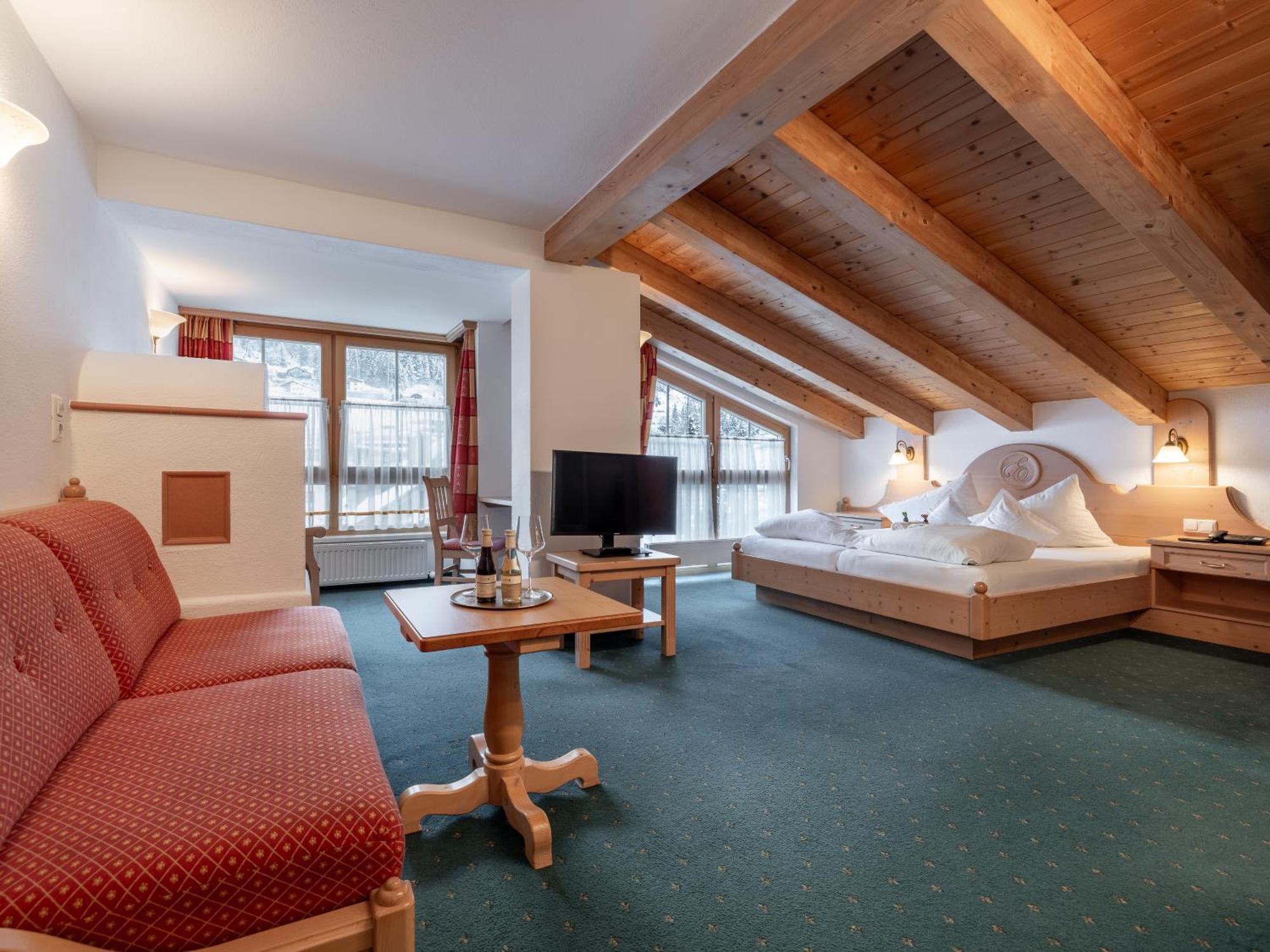 Hotel Garni Europa 장크트안톤암아를베르크 외부 사진