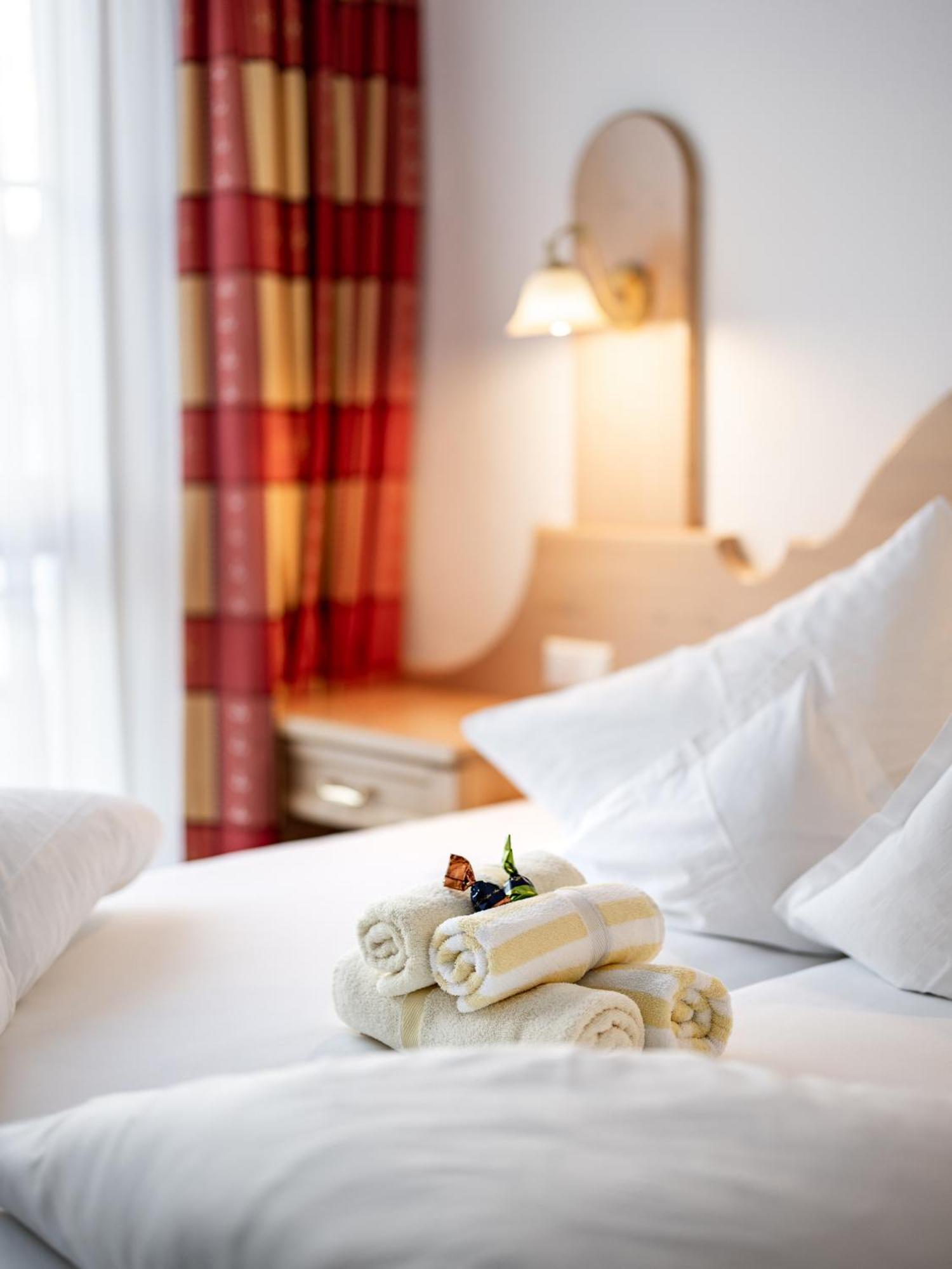 Hotel Garni Europa 장크트안톤암아를베르크 외부 사진