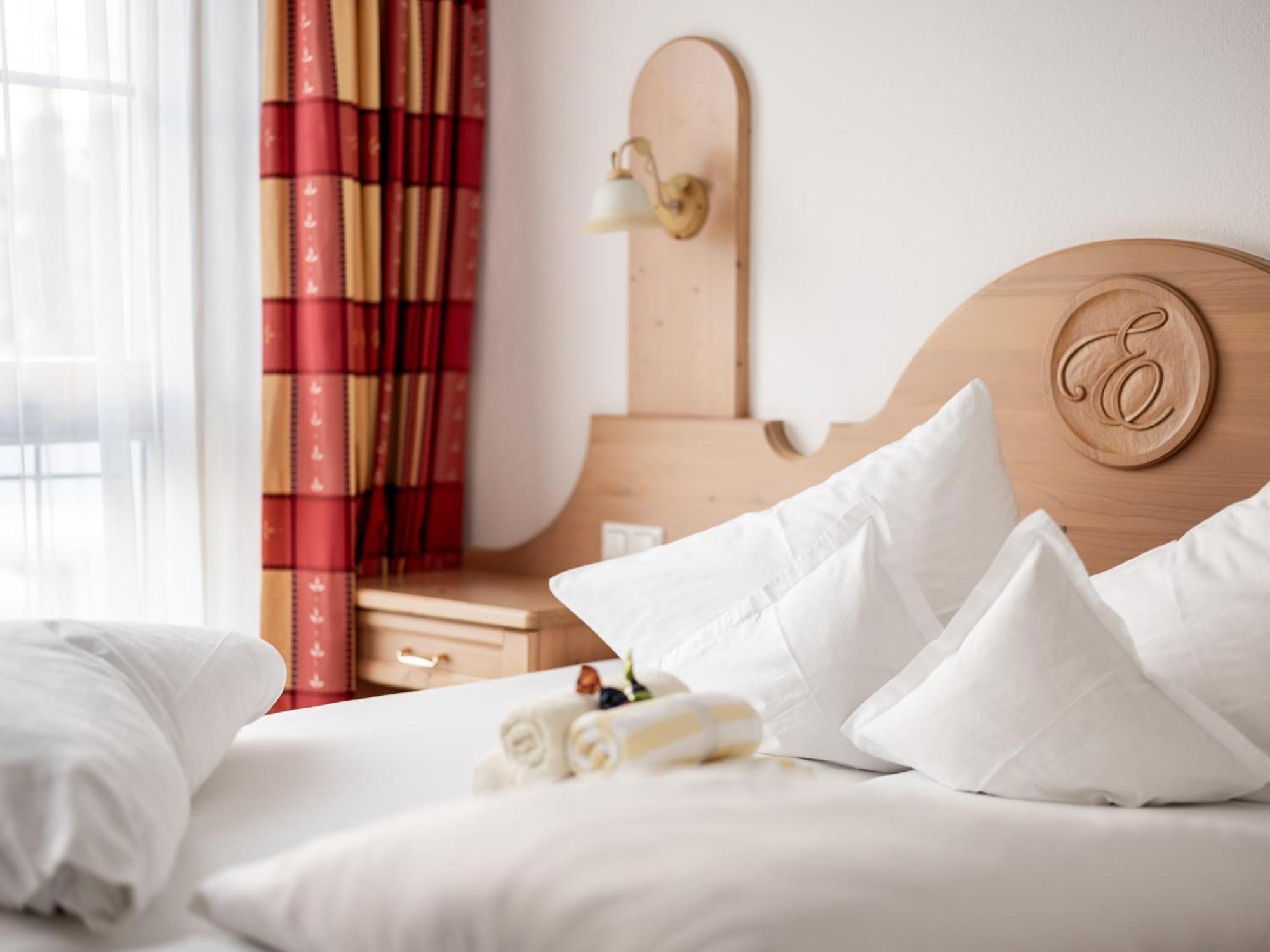 Hotel Garni Europa 장크트안톤암아를베르크 외부 사진